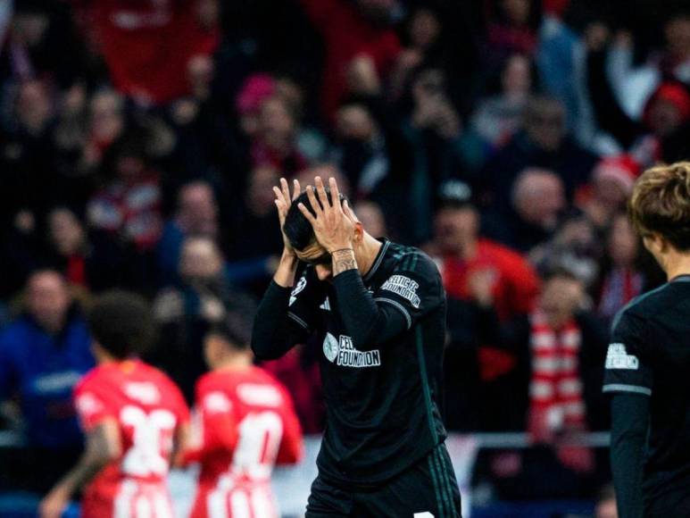 Luis Palma abatido tras la goleada del Atlético Madrid 6-0 al Celtic