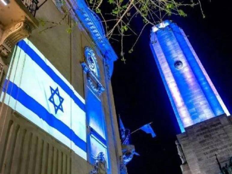 Monumentos famosos de varias ciudades del mundo se iluminan en apoyo a Israel