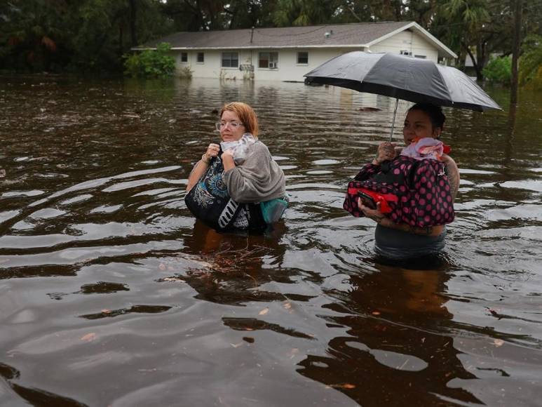 Idalia llega a Florida con tormentas catastróficas y vientos dañinos