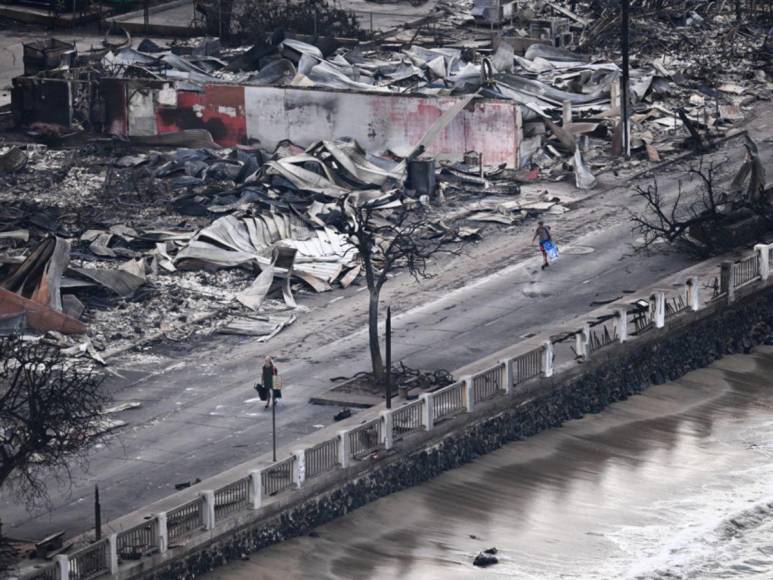 Al menos 55 muertos, familias sin hogar y llamas interminables: las imágenes del pavoroso incendio en Hawái