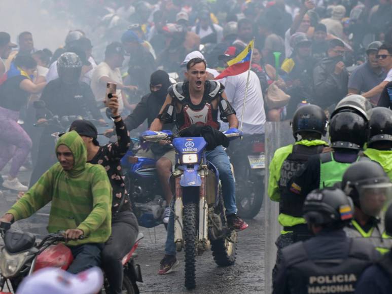 Las impactantes imágenes de las protestas en Venezuela tras reelección de Maduro