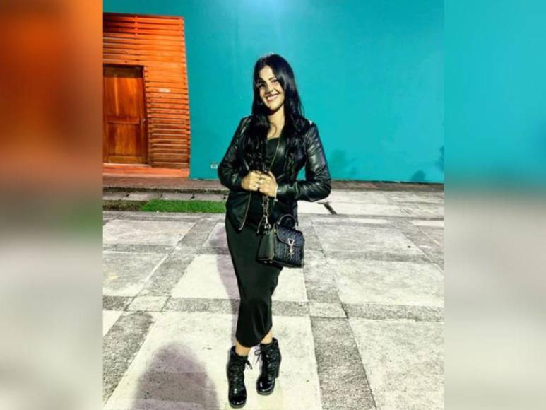 Ella es Reina Leticia Sáenz, la madre de Cesia Sáenz, que cautiva por su elegancia en redes sociales