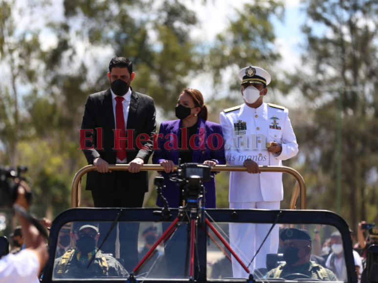 El histórico nombramiento de Xiomara Castro como comandante de las FF AA (FOTOS)