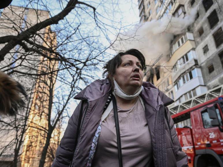 Incendios, destrucción y drama: Las imágenes de Kiev tras los bombardeos rusos