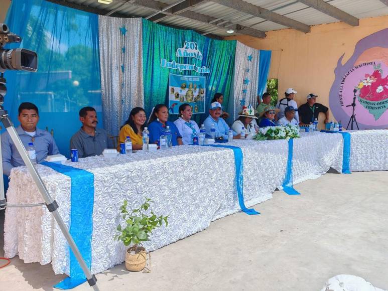 Niños de Marcovia, Choluteca, celebran Independencia Patria