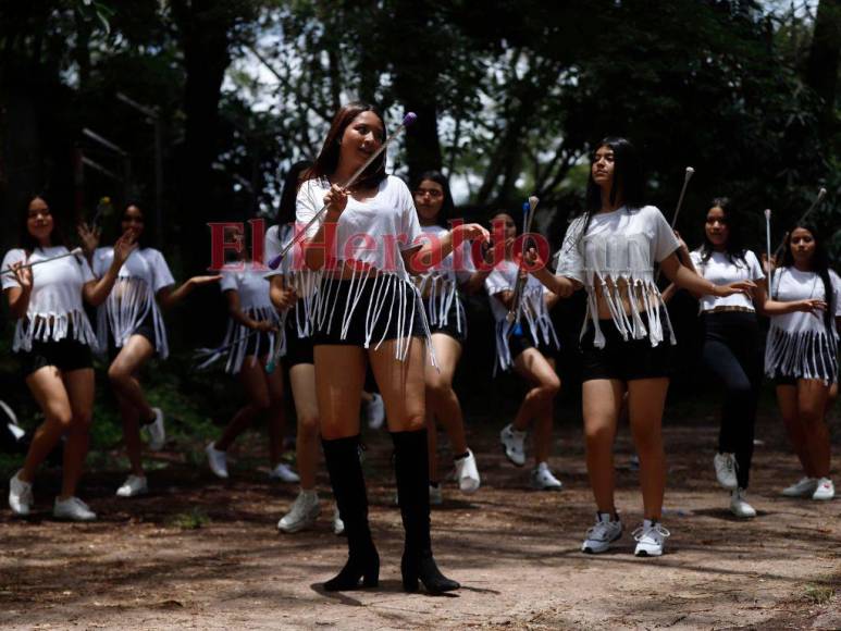 Así son las hermosas palillonas del Instituto Yave Nissi de la capital