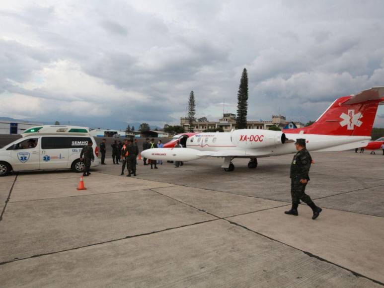 Preparativos para el traslado a México de miembros de la Naval que sufrieron quemaduras en explosión de buque