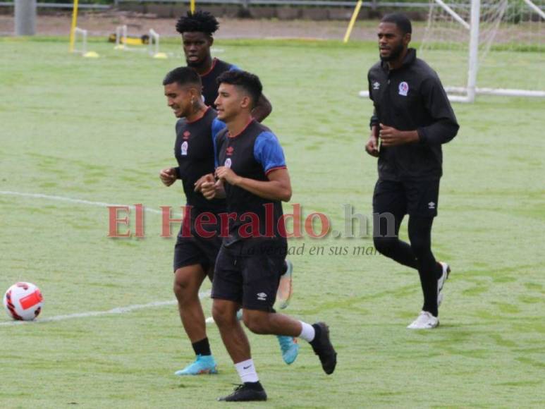 Con los cuartos en la mira: Así fue el último entrenamiento de Olimpia antes de medirse a Municipal