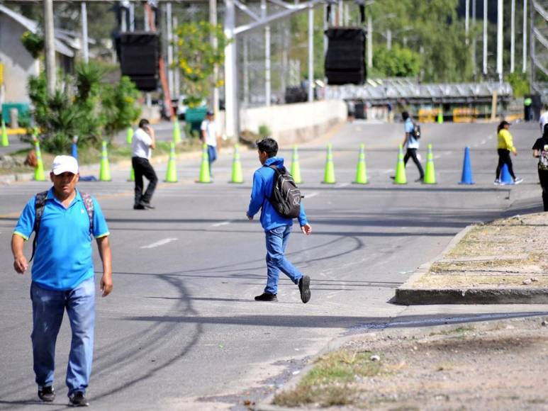 Sendas estructuras y bloqueo de calles: Libre ultima detalles para festejar dos años de gobierno