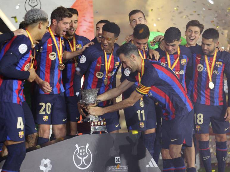 ¡Alegría Blaugrana! Así fue la celebración del Barcelona tras conquistar la Supercopa de España