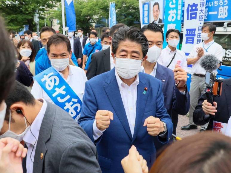 Shinzo Abe, el primer ministro más longevo de Japón que cambió la vida política y se resistió a escándalos