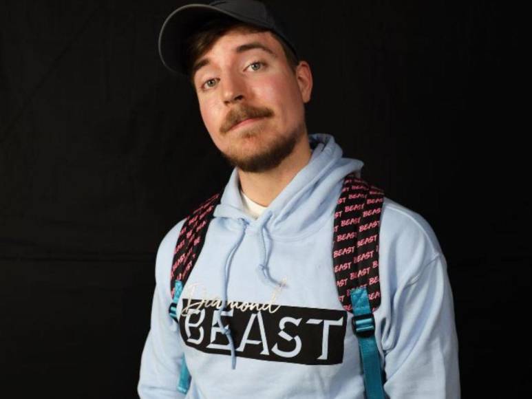 ¿Quién es Mr. Beast, el youtuber con más suscriptores que regala dinero, casas y carros?