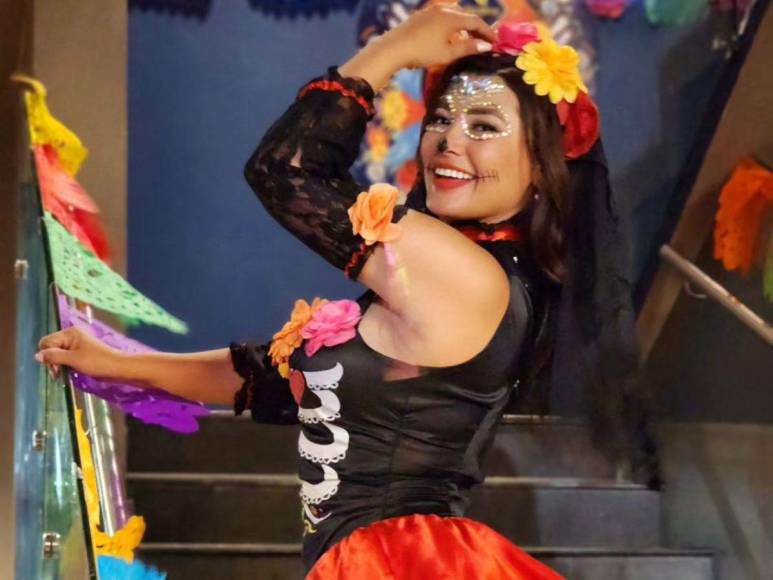 Milagro Flores se vuelve “Catrina” y deslumbra con su transformación