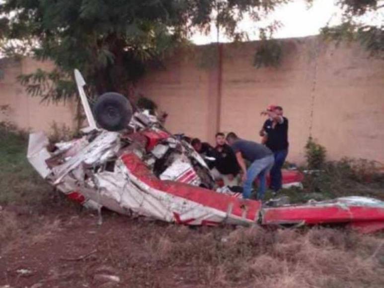 Avioneta se estrella durante fiesta de revelación de género en México