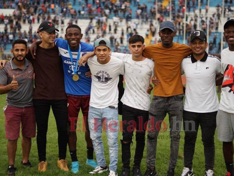 ¡Celebración Azul en el Olímpico! El festejo de los jugadores y afición del Motagua por la copa 18