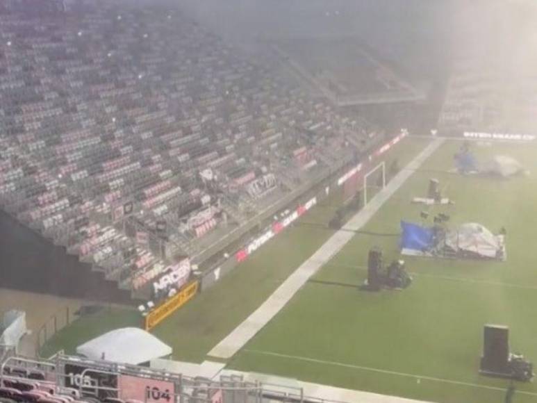 Retrasada por fuerte lluvia y locura de aficionados: así se vive la presentación de Messi en Inter Miami