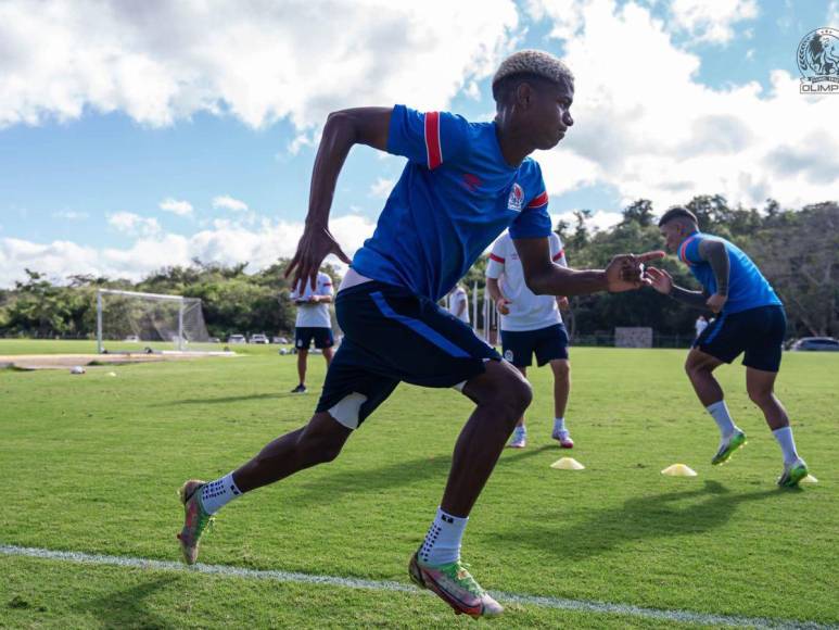 ¡Una baja! El temible 11 titular de Olimpia ante Génesis en semifinales