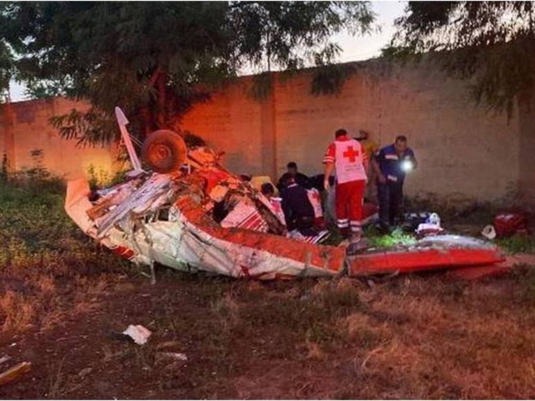 Avioneta se estrella durante fiesta de revelación de género en México