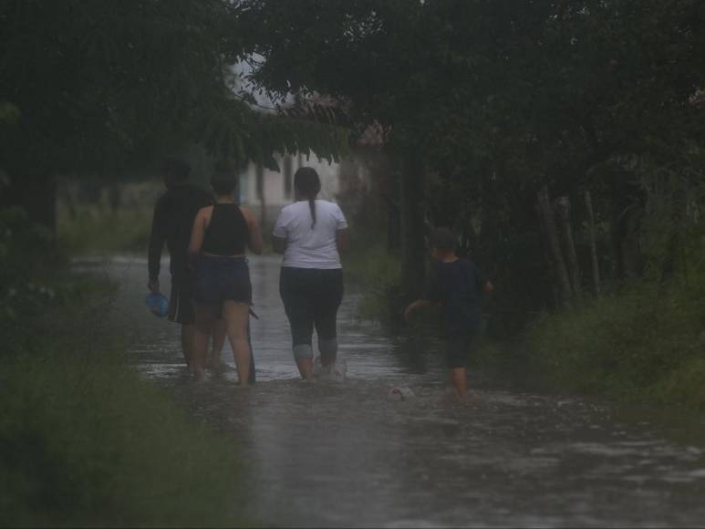 Lluvias de Pilar dejan desbordamiento en Río Goascorán en la zona sur