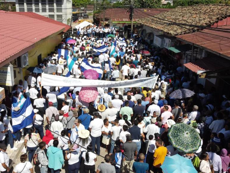 Olanchito dice ‘Libre nunca más’: imágenes de la marcha ‘Por Honduras’