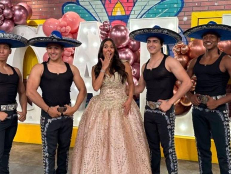 ¡Galilea Montijo de quinceañera otra vez! Conductora celebra sus 51 años