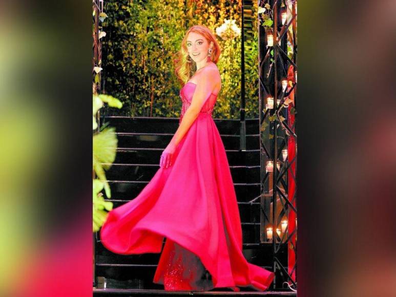 FOTOS: Elegancia y sobriedad en la prom 2022 de la Escuela Americana