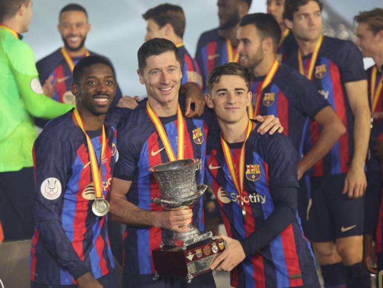 ¡Alegría Blaugrana! Así fue la celebración del Barcelona tras conquistar la Supercopa de España