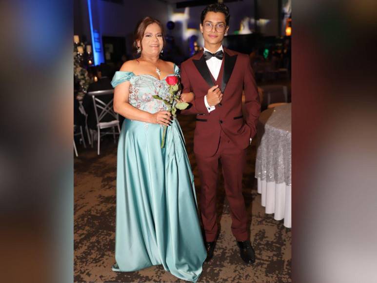 Prom de la Mayan School, una noche para abrazar nuevos sueños