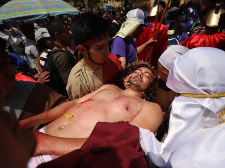 Las 14 estaciones del Vía Crucis: un recorrido espiritual hacia la Pasión de Cristo