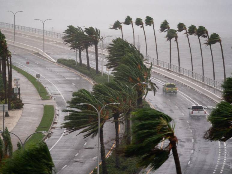 Escenas catastróficas, desaparecidos y marejadas peligrosas: El paso del huracán Ian en Florida, EEUU