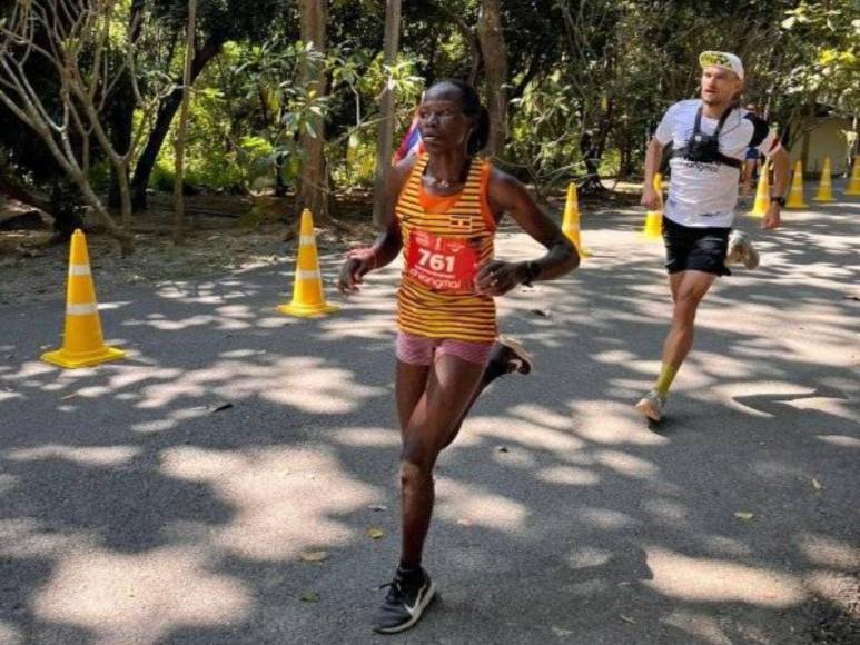 ¿Quién era Rebecca Cheptegei, atleta olímpica que murió tras ser quemada por su expareja?