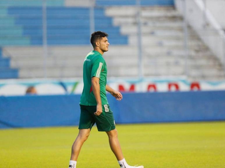 México alista las armas y conoce el Estadio Chelato Uclés de Honduras