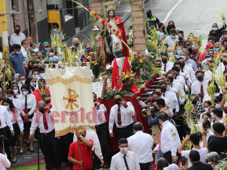 Renovación de la fe: católicos celebran el Domingo de Ramos en la capital