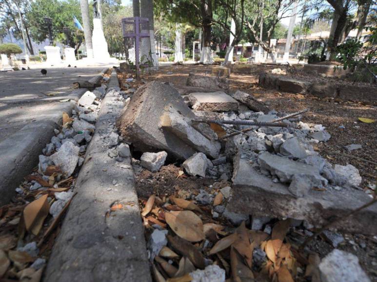 Inician trabajos para restaurar y dar nuevo rostro al histórico parque La Leona