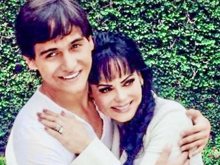 Maribel Guardia habló, por “llamada” espiritual, con su hijo fallecido: Esto le dijo