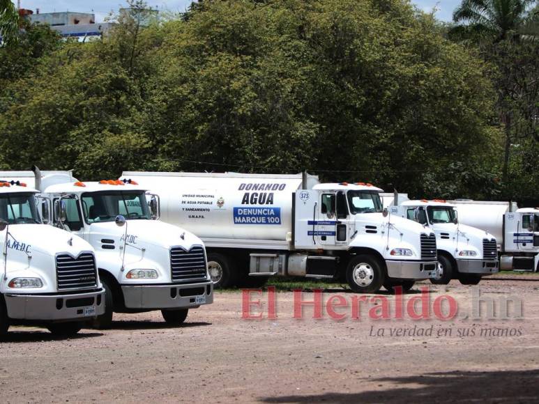 Enorme flota de cisternas en Alcaldía de Tegucigalpa evidencian abandono y descuido