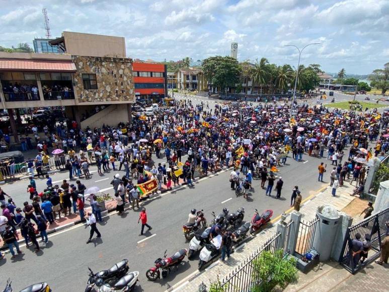 Así fue la irrupción de manifestantes en casa del presidente de Sri Lanka (Fotos)