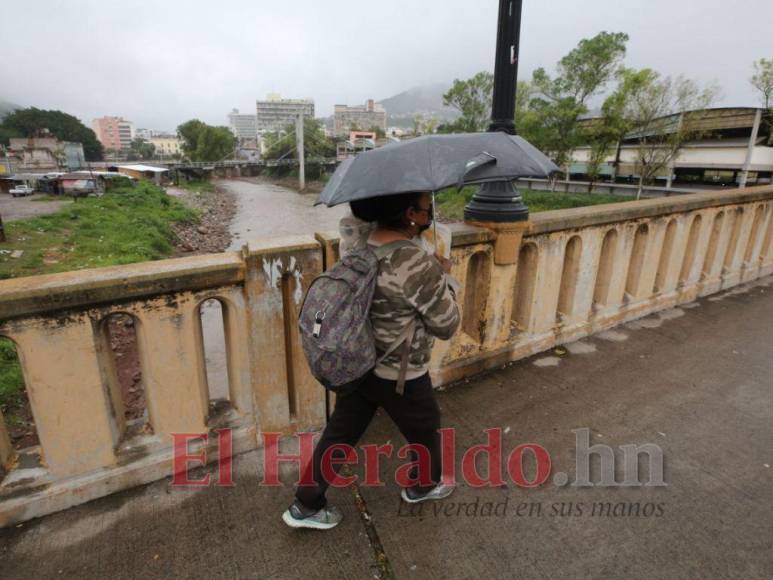 Temor e incertidumbre en la capital ante amenaza de huracán Julia (FOTOS)