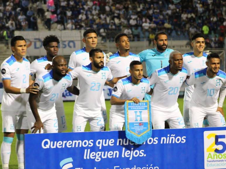 Ambiente fenomenal en el Chelato Uclés para presenciar el Honduras vs Trinidad y Tobago