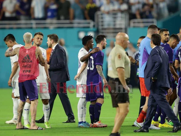 ¿Quién se llevó la camiseta de Messi? Lo que no se vio de la goleada de Argentina sobre Honduras