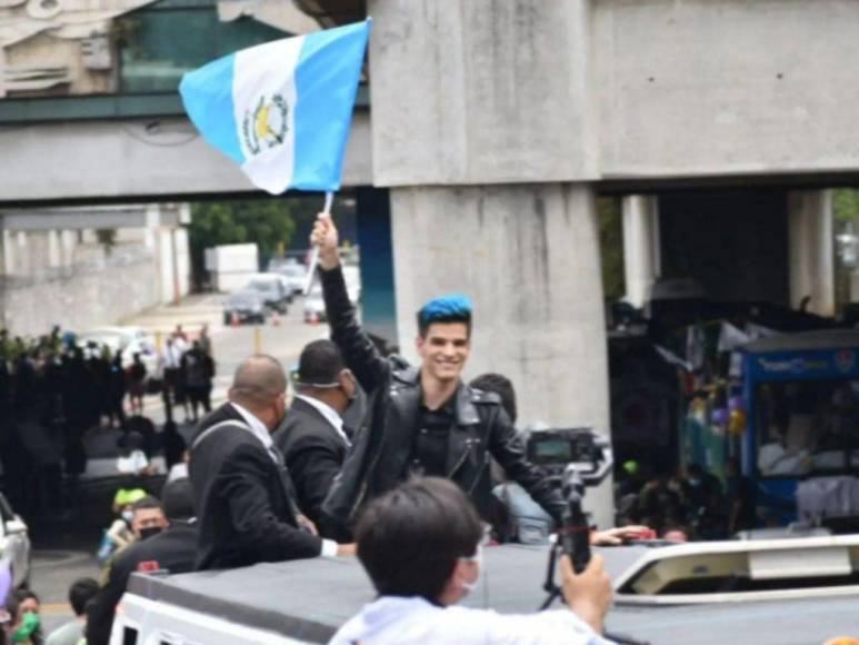 Las mejores imágenes del recibimiento de Nelson Carreras, finalista de La Academia, en Guatemala