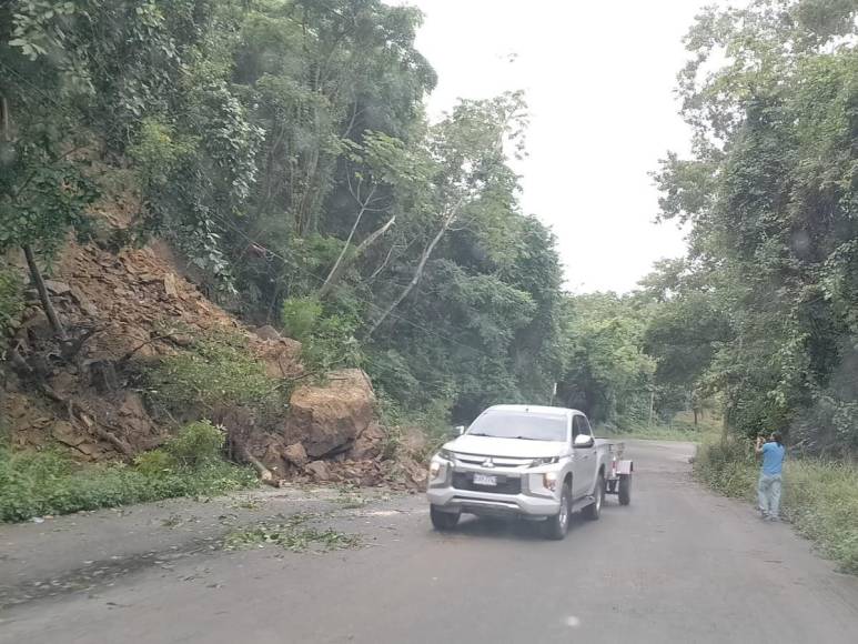 Ríos desbordados e inundaciones: Daños por fuertes lluvias en Atlántida