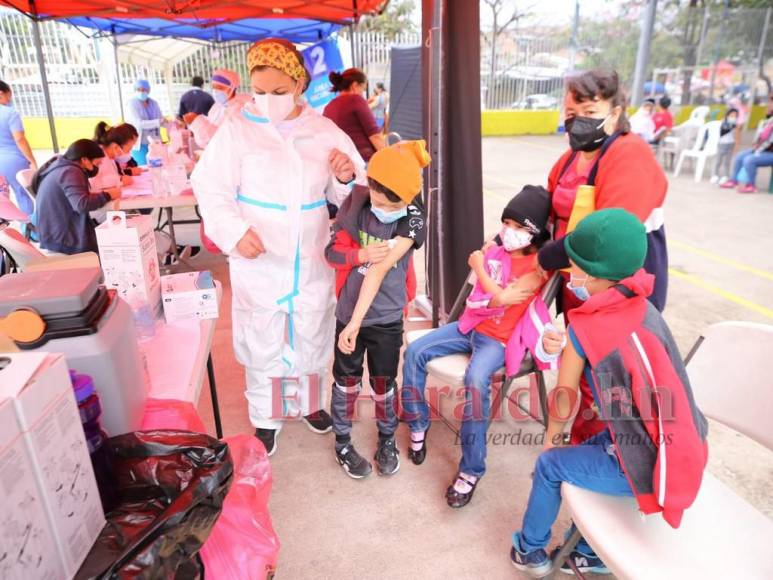 Así arrancó la jornada de vacunación a niños de 5 años en adelante (Fotos)