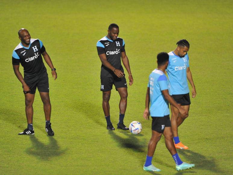 ¡Del aeropuerto a la cancha! Honduras entrenó en Tegucigalpa pensando en derrotar a Cuba