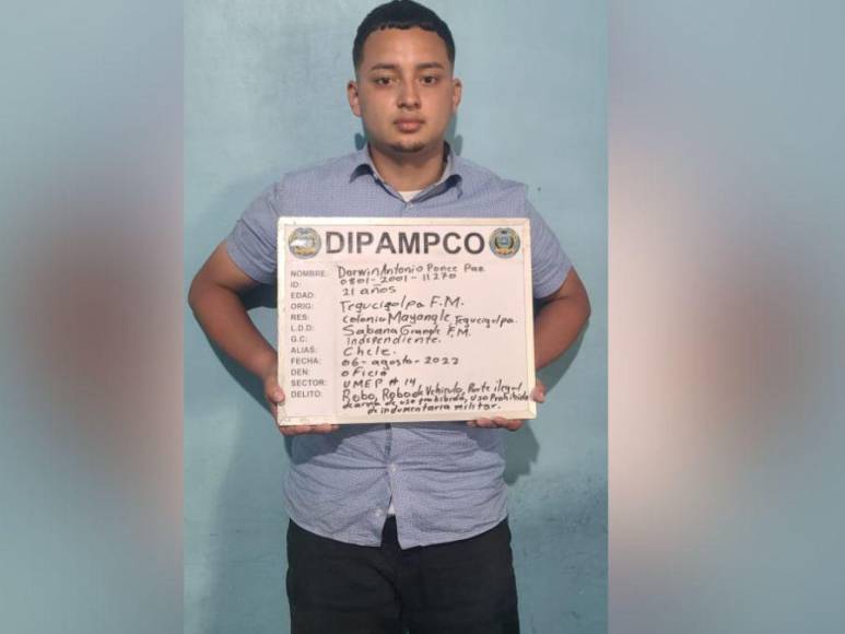 Las imágenes que dejó la captura de pandilleros con indumentaria policial en Sabanagrande