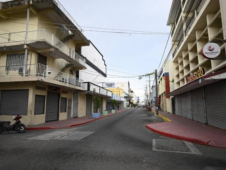 Belice se prepara para embate del huracán Lisa tras su paso por zona insular de Honduras