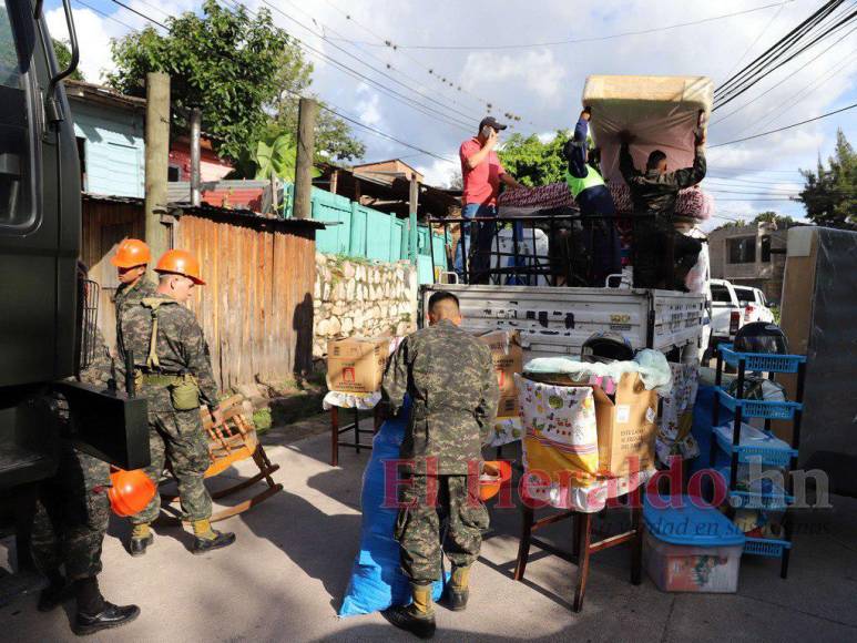 Tristeza, miedo y dolor por abandonar la zona: El drama de vecinos de colonia Guillén tras evacuar la zona de derrumbe