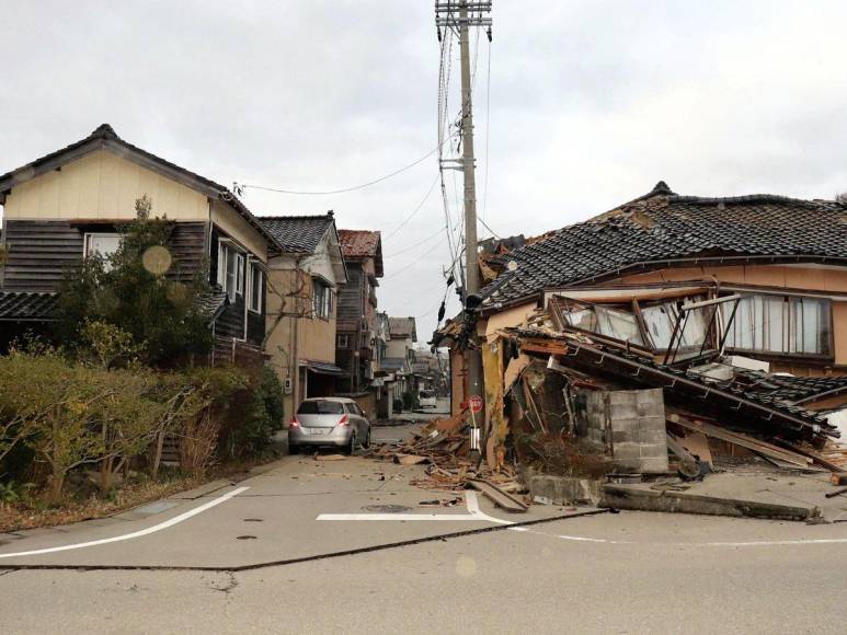 Daños, personas atrapadas y olas de tsunami: Más de 20 sismos sacuden Japón en Año Nuevo