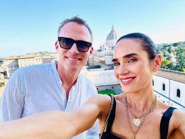 Jennifer Connelly sorprende al revelar su escultural figura a los 52 años