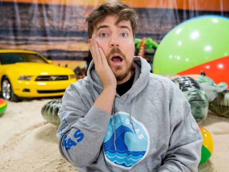 ¿Quién es Mr. Beast, el youtuber con más suscriptores que regala dinero, casas y carros?